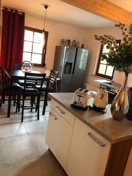 Willkommen Im Casa Felice, Der Wohlfuehl Oase Mit Balkon, 4 Betten Und Homeoffice Platz Aidlingen 外观 照片